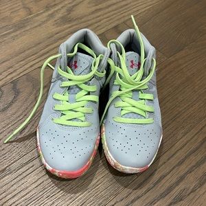 Under Armour basketball shoes for youth boys size one year